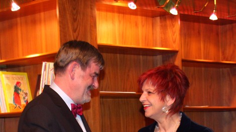 Predsednik Upravnega odbora Prešernovega sklada Jaroslav Skrušny in ministrica za kulturo Majda Širca.