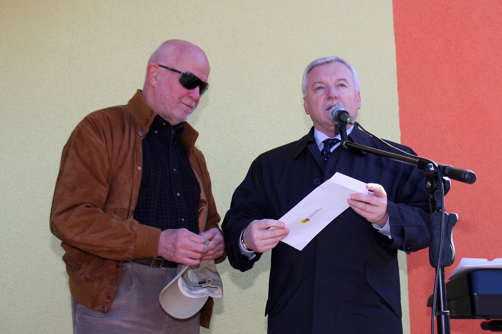 Srečanja se je udeležil tudi guverner Združenja slovenskih Lions klubov dr. Boris Žnidarič, ki je Jocu Žnidaršiču podelil za zahvalo zastavico Lionsov.