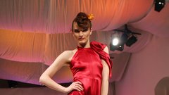 Modna revija unikatnih oblek modne oblikovalke Maje Ferme 2
