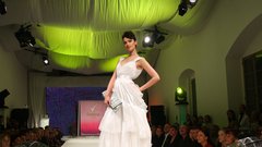 Modna revija unikatnih oblek modne oblikovalke Maje Ferme 4