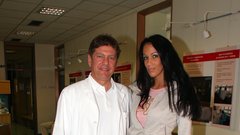 Direktor oddelka za preskrbo s krvjo dr. Dragoslav Domanović in Tina Gaber.