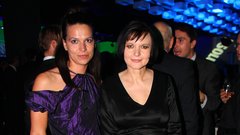 Modna oblikovalka Simona Lampe je poklepetala z modno ikono Jožico Brodarič.