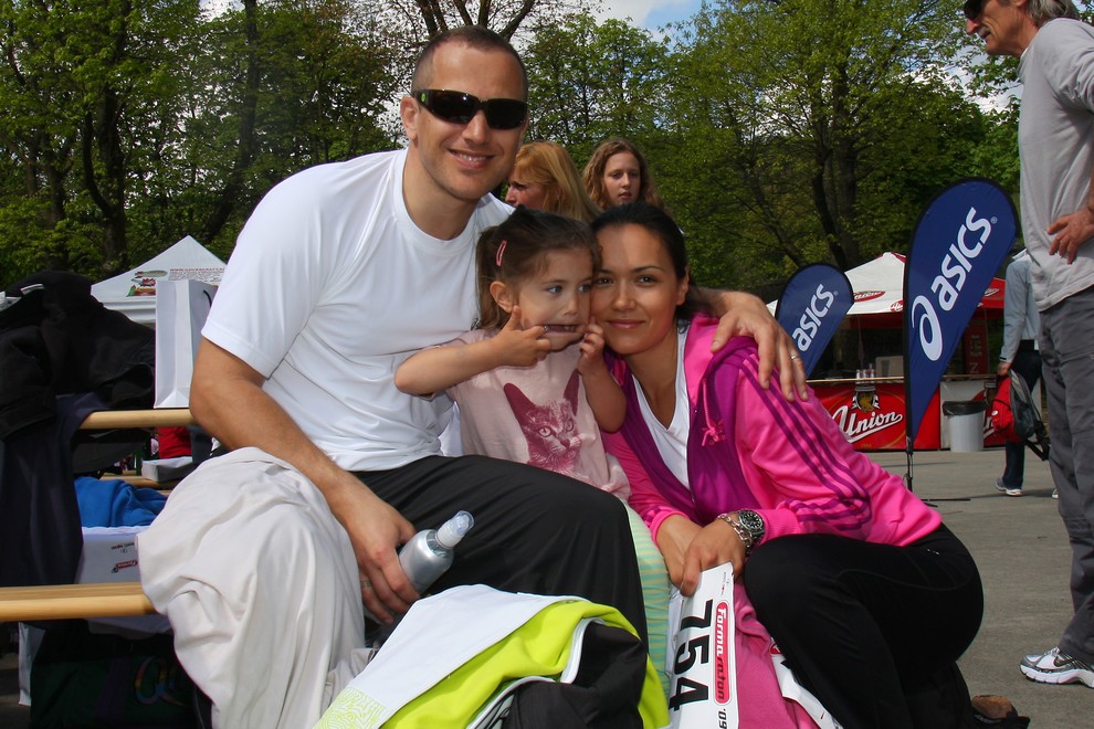 Jure Košir s soprogo Alenko in hčerkico.