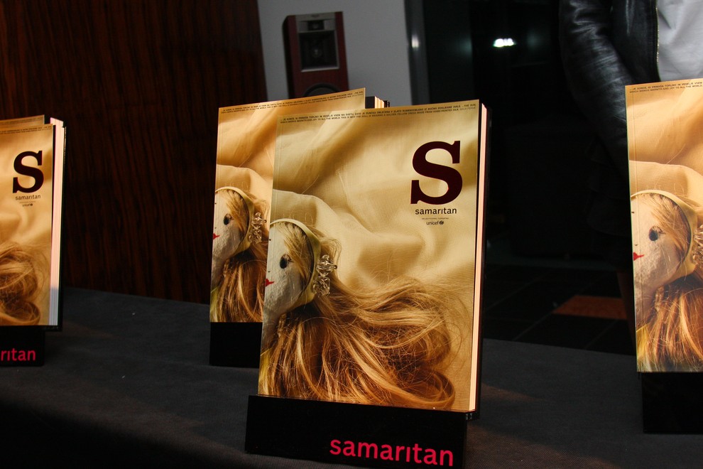 Predstavitev fundacije Samaritan in njenega prvega izdelka revije Samaritan 22