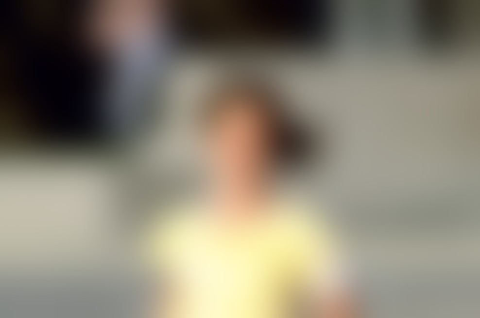 Jennifer Aniston, ki naj bi bila v zvezi z igralskim kolegom Gerardom Butlerjem, je v New York povabila tudi svojo osebno trenerko za jogo, Mandy Ingber.