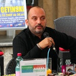 Tiskovna konferenca s Tonyjem Cetinskim pred nastopom v Križankah. 3 (foto: Jasmina Hasković)