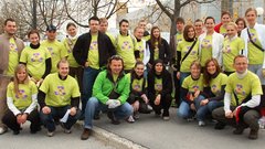 Ekipa E-Collegiuma, ki je s skupnimi močmi pomgala očistiti Slovenijo.