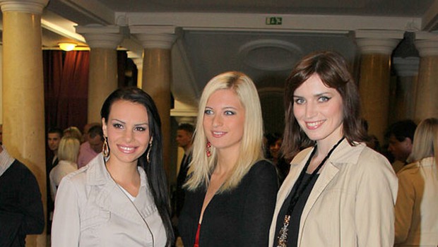 Miss universe na enem kupu: Mirela Korać, Marika Savšek in Nataša Pinoza (foto: Janez Kočar)