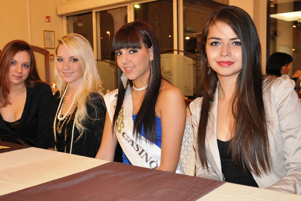 Finalni izbor Miss Carnevale za Miss Earth 2011 v znamenju Kristine Lesjak