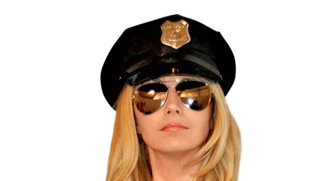 Saška Lendero: V policijski uniformi v domačo posteljo