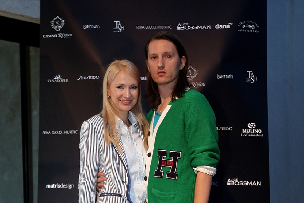 Modna oblikovalka Maja Ferme in njen fant Igor Kapš
