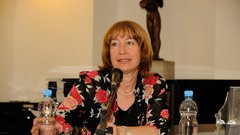 Mojca Menart