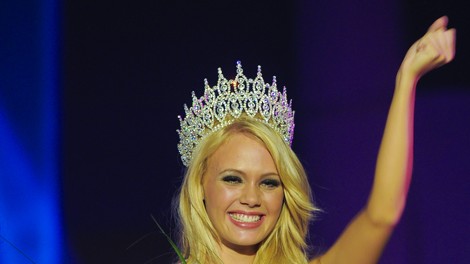 Miss Earth 2011 je Rebecca Kim Lekše