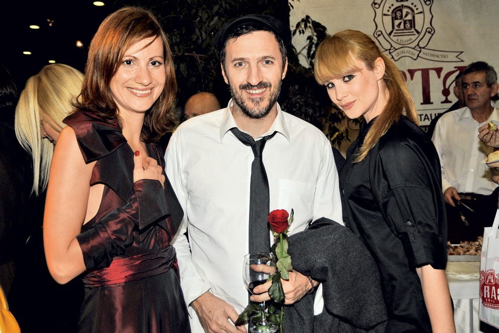 Aleksandra Balmazović, Martin Marion in Iva Krajnc so blesteli tako v filmu kot na zabavi. 