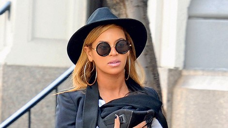 Beyoncé: Hčerkica ima Cavallijevo torbico