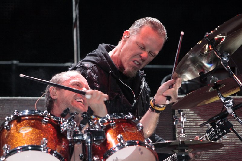 Metallica odpovedala prihajajočo turnejo: James Hetfield se vnovič bori z odvisnostjo (foto: Goran Antley)