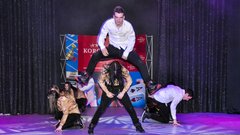 Plesalci Jay Dance Studia so navudšili s svojo koregorafijo in vratolomnimi skoki na odru.