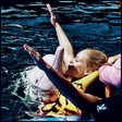 Špela Grošelj: Plavala z delfini
