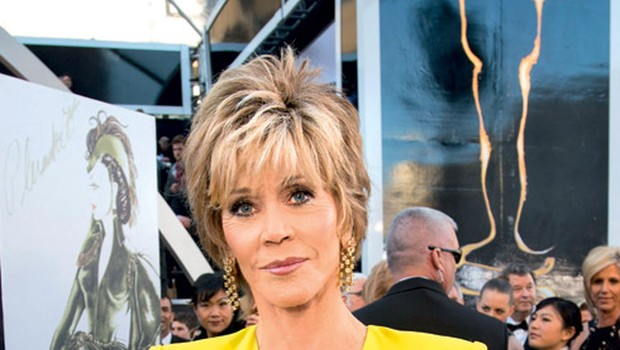 Izkušena zvezdnica Jane Fonda je opozorila, da podelitev oskarjev predvajajo po vsem svetu, da jo spremljajo družine z otroki in da takšni skeči, kakršnega je izvedel Seth, niso niti najmanj primerni.  (foto: ampas)