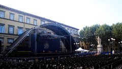 
                                                         Lucca
