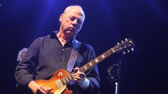 
                                                         Mark Knopfler