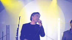 Jan Plestenjak je bil edini slovenski glasbenik, ki je pel na 'sadno-zelenjavnem' dogodku. 