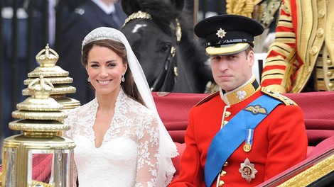Poročna obleka, kakršno je nosila Kate Middleton, vas bo stala samo 170 evrov