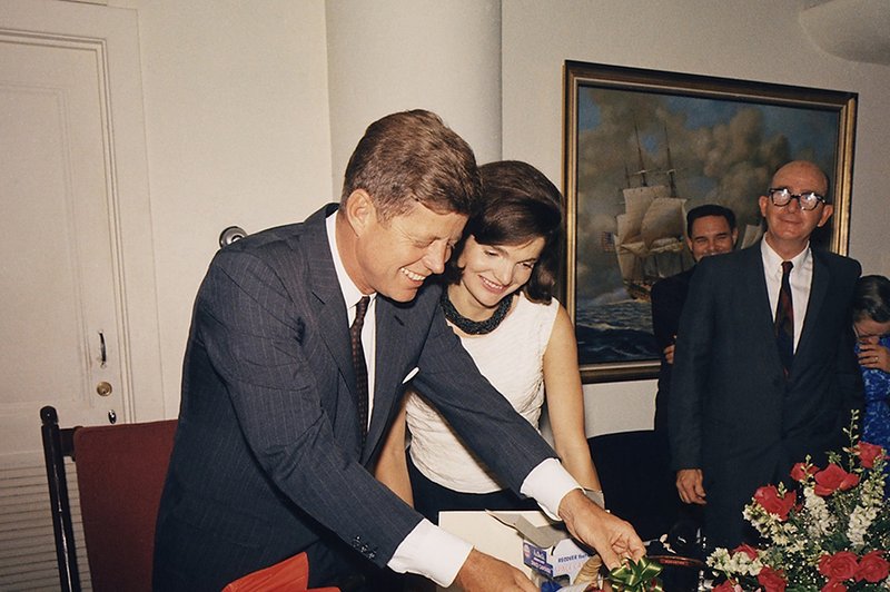 2900 tajnih dokumentov o atentatu na Kennedyja zdaj javno odprtih! (foto: Profimedia)