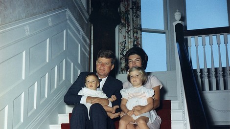 Oglejte si redke barvne fotografije Kennedyja