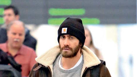 Jake Gyllenhaal je spet samski
