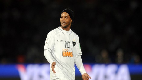 VIDEO: Ronaldinho se preizkuša v petju