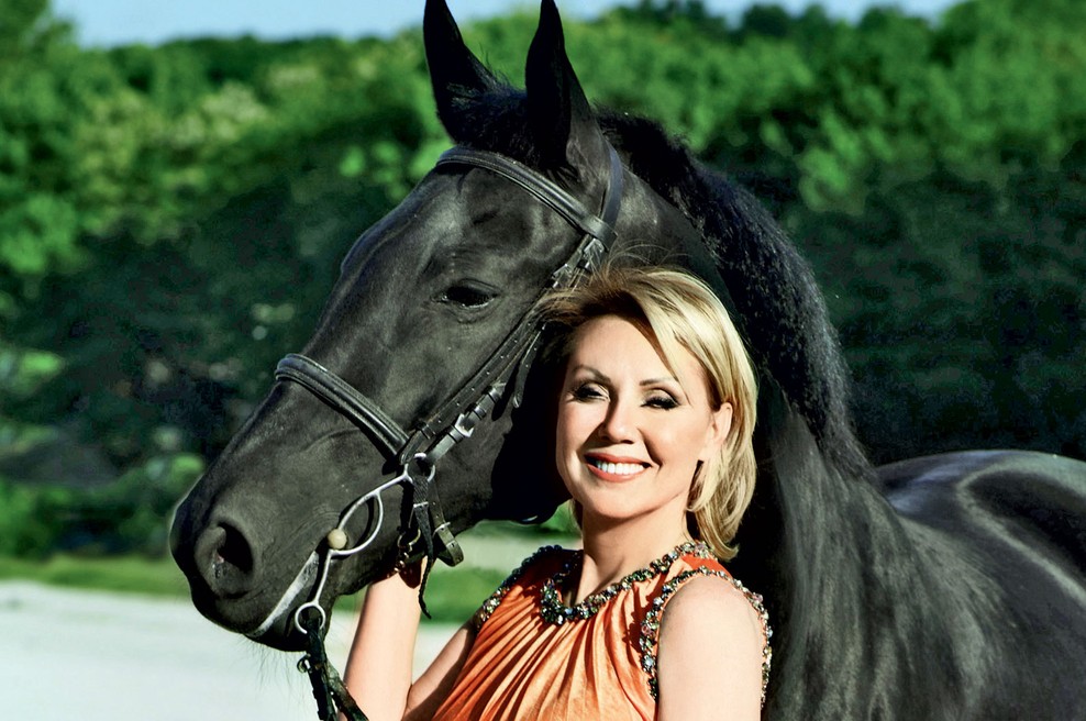 Lepa Brena (foto: revija Lea)