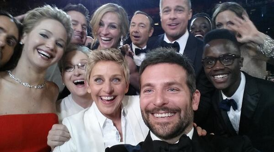 Vsi za enega ... (foto: Ellen DeGeneres @ Twitter)
