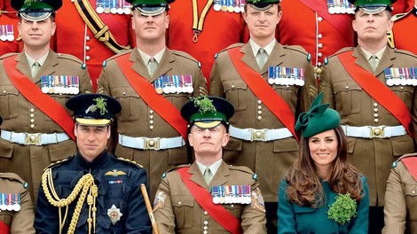 Princ William in vojvodinja Kate med irsko gardo