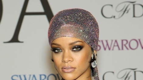 Rihanna zna nositi najbolj drzno obleko vseh časov