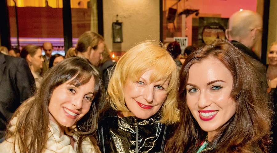 Tina Gorenjak, Zvezdana Mlakar in Maja Martina Merljak (foto: Marko Delbello Ocepek)