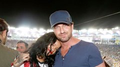 Finale sta s tribune gledala zvezdnica Rihanna in igralec Gerard Butler.