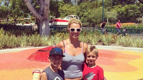 Britney Spears sinova peljala v Disneyland