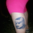 Oboževalko krasi tetovaža Helene Blagne