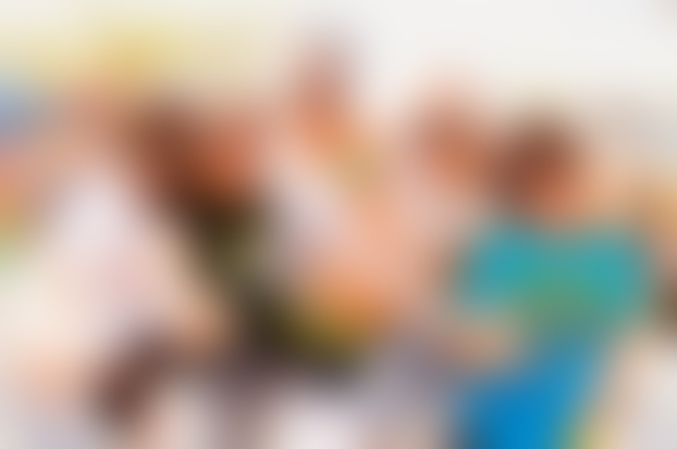 “Pri dekletih je energija vedno prisotna, najbolj pa je seveda žarela v terminih po tisoč in več absolventov skupaj.”