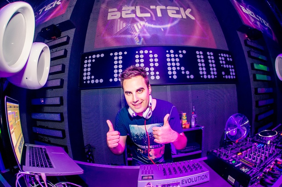 Predbožični in božični plesi, koncerti in nastopi (foto: Marko Delbello Ocepek)