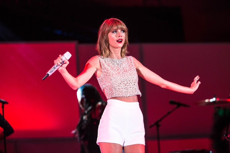 8 razlogov, zakaj bi z veseljem šli na zmenek s Taylor Swift (foto: profimedia)