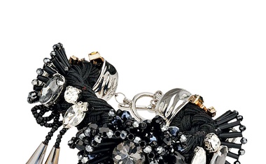 Naj bo praznični nakit kar najbolj opazen