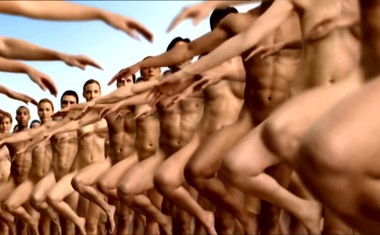 Erotika v oglasih - evolucija golote v oglaševanju