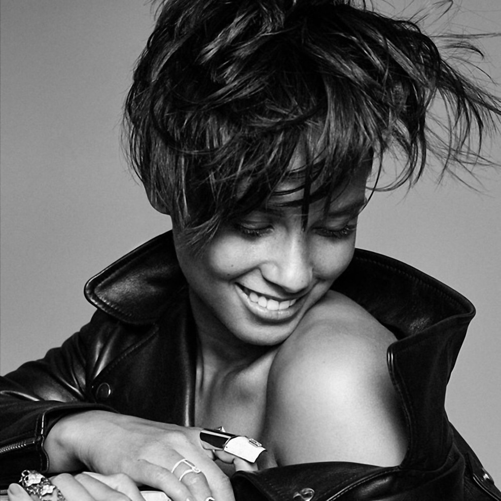 Le kdo bi lahko bila tale deklica?