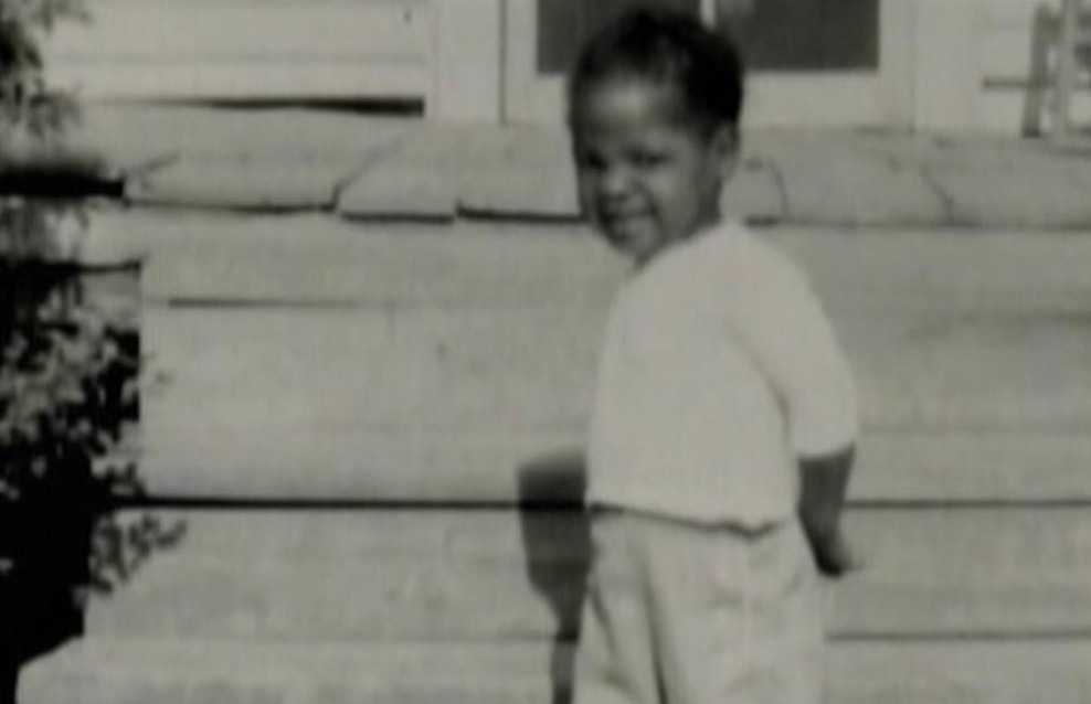 To deklico danes pozna cel svet!