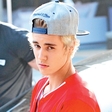 Justina Bieberja zalezujejo zagrete mlade oboževalke