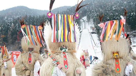 Pustni karnevali, festivali in pustovanja po Sloveniji