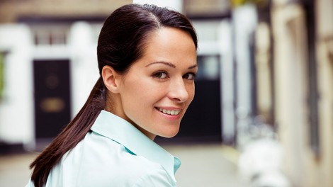 Vabilo na delavnico na temo Biti ženska!