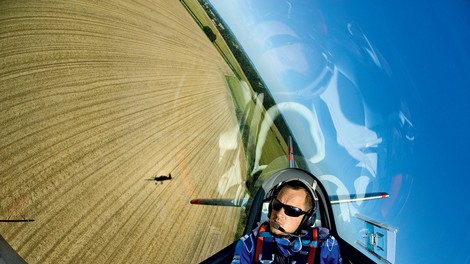 Slovenski Red Bullov pilot Peter Podlunšek: "Ženske letenje dojemajo zelo čustveno"